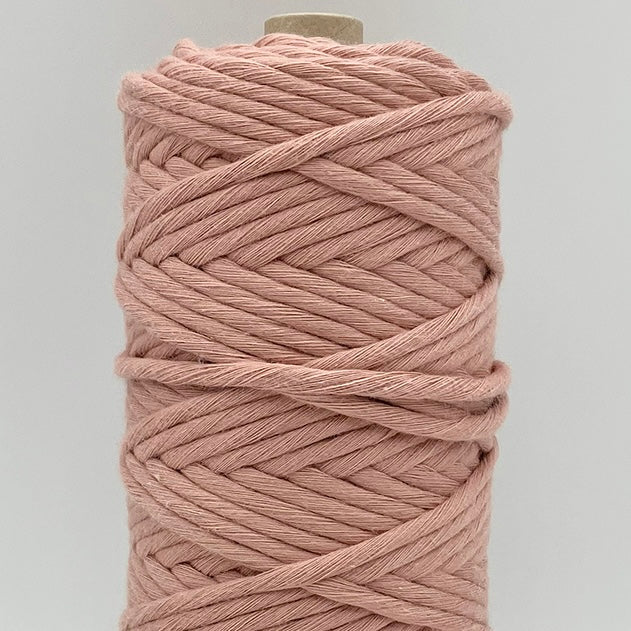 【数量限定】【予約販売】【6月下旬〜お届け予定】【全10色】3本撚りオーガニックコットンロープ（3mm・カラー・250g／約80m）